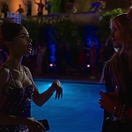 Emily_in_Paris_S02E02_Do_You_Know_the_Way_to_St_Tropez_1080p_NF_WEB-DL_DDP5_1_x264-TEPES_0949.jpg