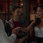 Emily_in_Paris_S02E06_Boiling_Point_1080p_NF_WEB-DL_DDP5_1_x264-TEPES_0766.jpg