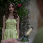 Emily_in_Paris_S02E08_Champagne_Problems_1080p_NF_WEB-DL_DDP5_1_x264-TEPES_1055.jpg