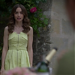 Emily_in_Paris_S02E08_Champagne_Problems_1080p_NF_WEB-DL_DDP5_1_x264-TEPES_1056.jpg