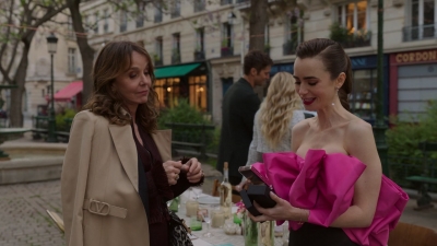 Emily_in_Paris_S02E03_1080p_WEBRip_x265-RARBG_1105.jpg