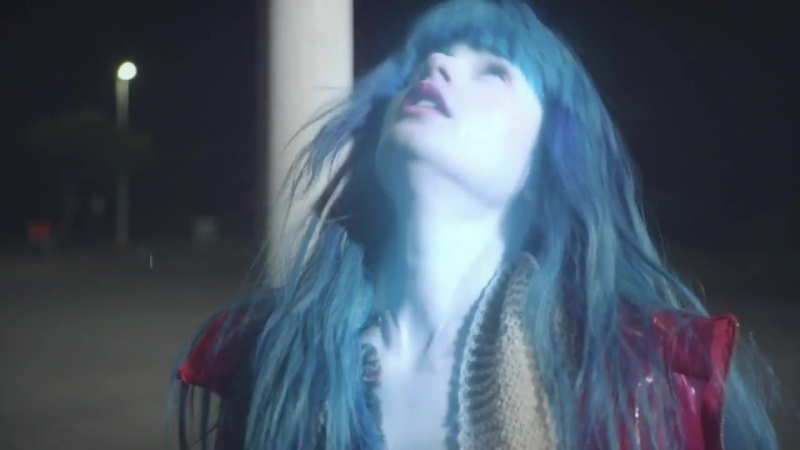 M83_Claudia_Lewis_Official_Video_000421.jpg