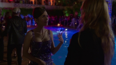 Emily_in_Paris_S02E02_Do_You_Know_the_Way_to_St_Tropez_1080p_NF_WEB-DL_DDP5_1_x264-TEPES_0971.jpg