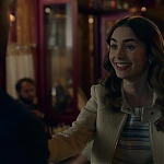 Emily_in_Paris_S02E08_Champagne_Problems_1080p_NF_WEB-DL_DDP5_1_x264-TEPES_0381.jpg