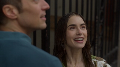 Emily_in_Paris_S02E03_1080p_WEBRip_x265-RARBG_0852.jpg