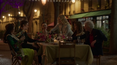 Emily_in_Paris_S02E03_1080p_WEBRip_x265-RARBG_1375.jpg