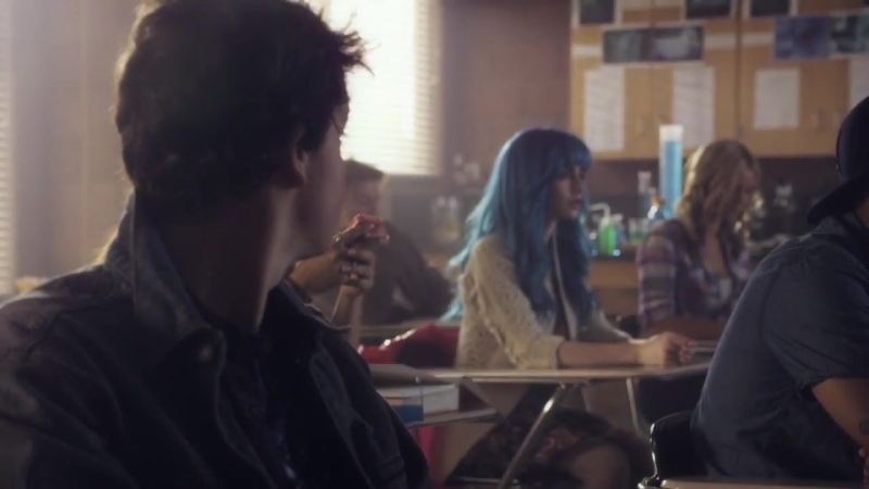 M83_Claudia_Lewis_Official_Video_000097.jpg