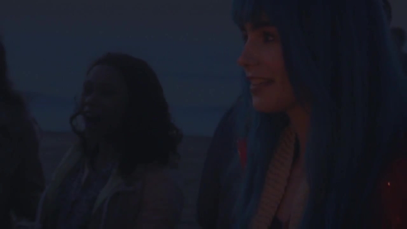 M83_Claudia_Lewis_Official_Video_000288.jpg