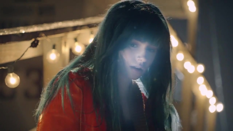 M83_Claudia_Lewis_Official_Video_000386.jpg