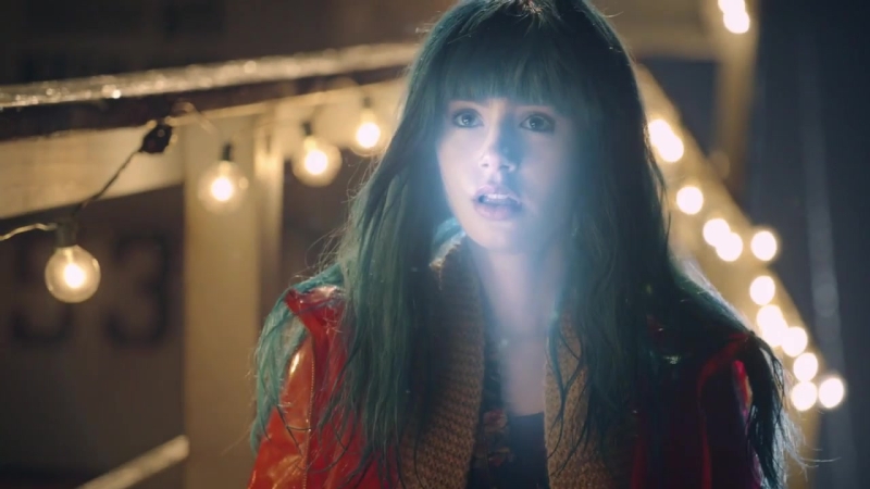 M83_Claudia_Lewis_Official_Video_000397.jpg