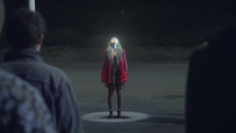 M83_Claudia_Lewis_Official_Video_000422.jpg