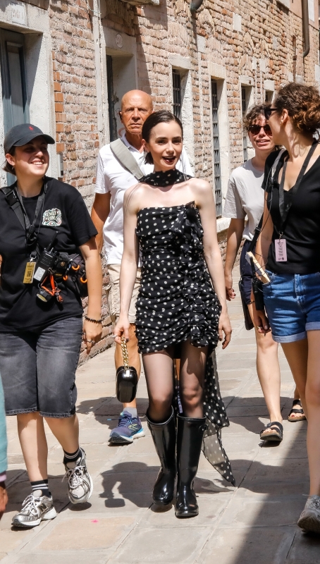 PCN_Lily_Collins__1030390298.jpg